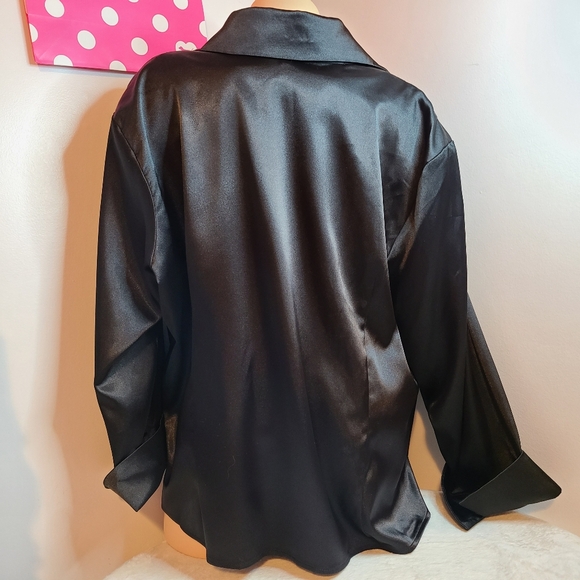 Elegant Black Satin Blouse with Rhinestone Buckle Detail Plus Size 26W - Picture 4 of 7